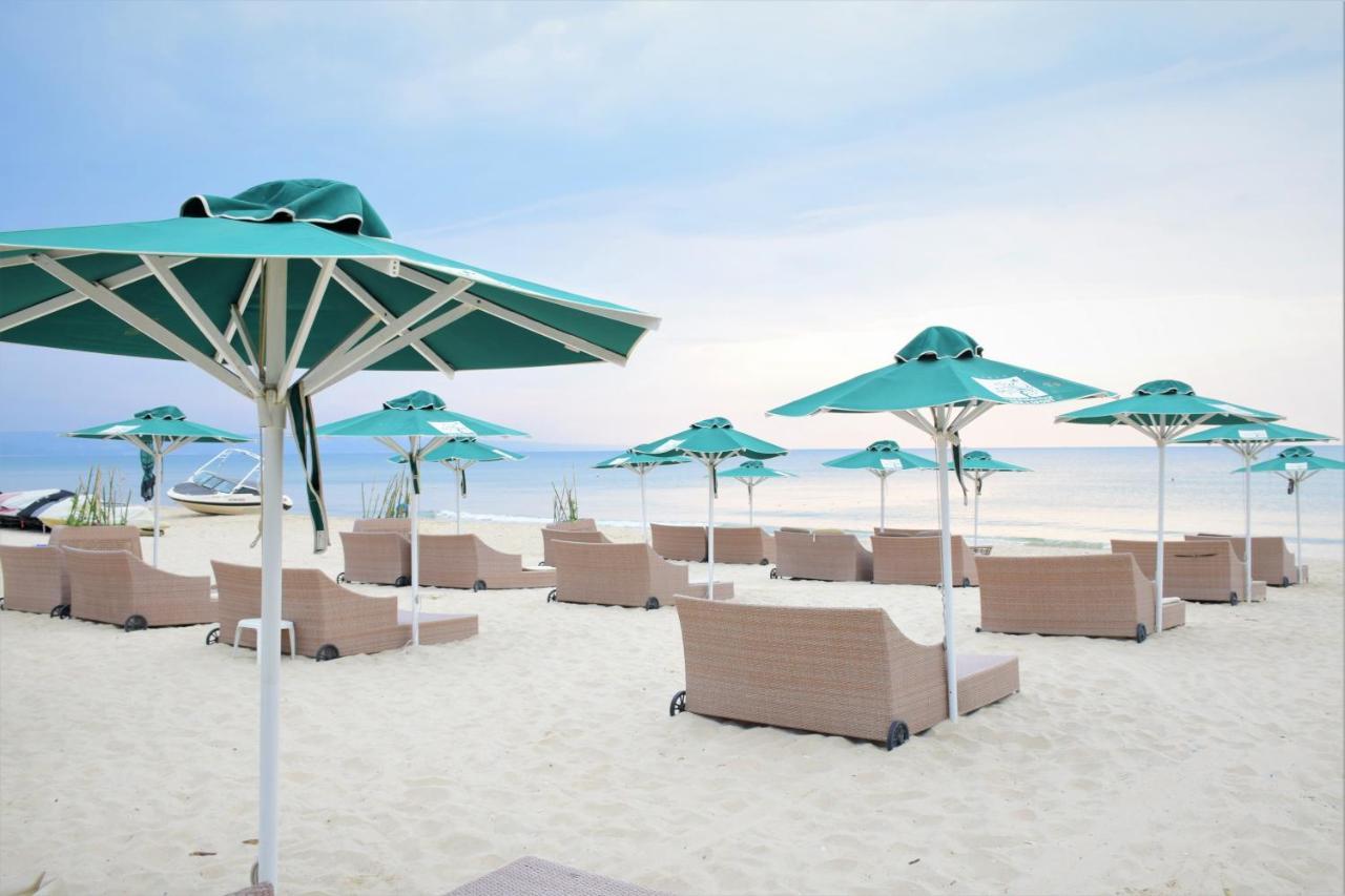 Eco Therma Village Kranevo Exterior photo Beach at the Kempinski Hotel, Golden Mile, Accra